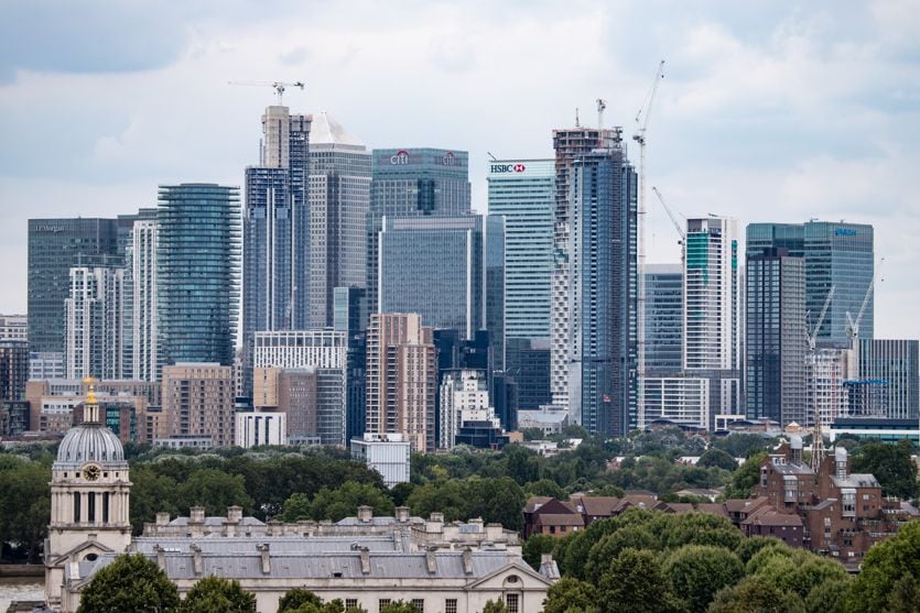 A Londra, nuova sede per Unilever BA e BP vendono i loro storici palazzi dlvr.it/RwhX2Z