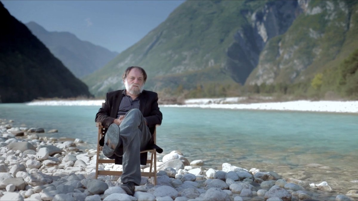 Filmofilofilmu's tweet photo. Nekoč je bila dežela pridnih 4/5
A great depiction, through a time-scope, of the formation of Slovene identity in the 1980s with the intention of branding the new state, as the collapse of Yugoslavia is imminent. 
Gives me goosebumps and triggers nostalgia.
#doctuesday #slovenia https://t.co/vdKK64vj1u