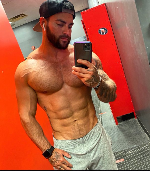 Putting that size back on 💪🏽 https://t.co/QxmKD4vSip