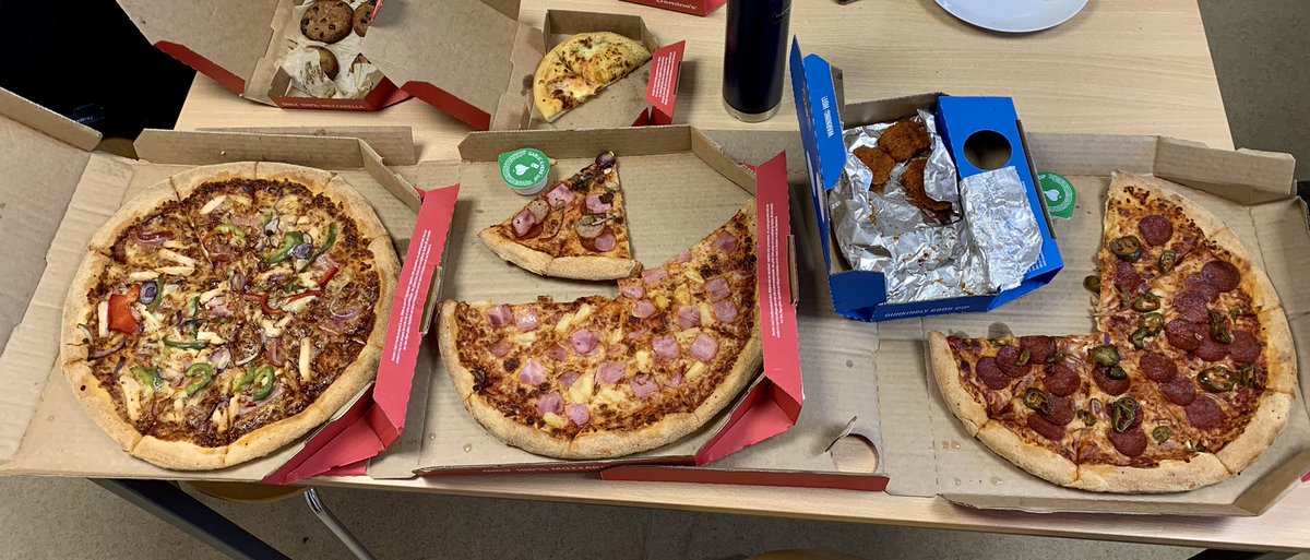 SammiiTyali's tweet photo. 2 takeaways in 2 days... U2E5 doing the most and ending March the way we mean to go on in April ๐ฐ๐คฉ๐ฐ#saleschamps #statementnight *excuse me while I go for a run* https://t.co/nlVb7J4wsL