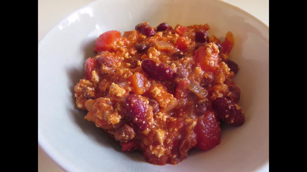 WayneWednesday's tweet photo. To finish out March's Harvest of the Month (NY protein) we are sharing this video showing how to make some delicious chili with NY tofu and beans! This recipe is super simple and it is something the whole family will enjoy 👍https://t.co/K6kIhrz0xa https://t.co/QpujiiLtbO