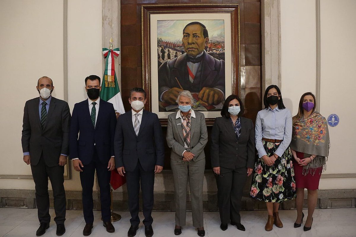 <a href="/M_OlgaSCordero/">Olga Sánchez Cordero</a> titular de la <a href="/SEGOB_mx/">Gobernación</a> atestigua la firma de convenio entre <a href="/PJCoah/">Poder Judicial Coah</a> y <a href="/IECoahuila/">IECoahuila</a> para la creación del Registro Estatal de personas sancionadas por violencia de género. Así materializamos la iniciativa 3 de 3 contra la violencia de género.