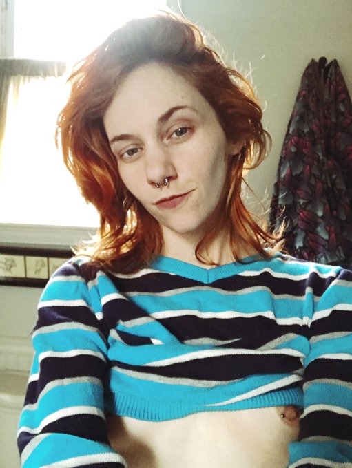 Would ya kiss a pretty boy with long hair? 😲🖤 https://t.co/NFXiTeZsn1<a href="/tag/companion"class="tags"><span>#companion</span></a><a href="/tag/enby"class="tags"><span>#enby</span></a>
