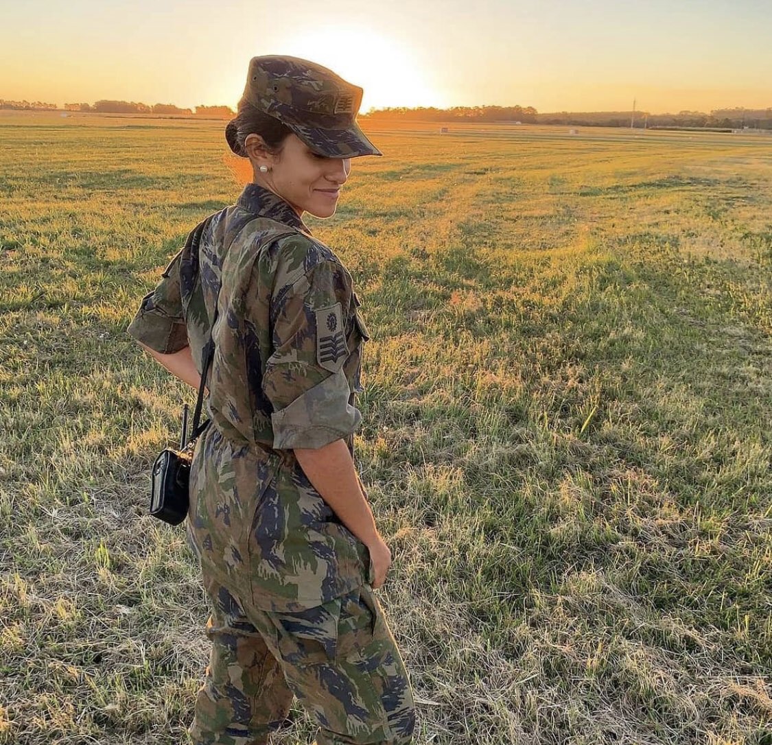 militarbrasil01's tweet photo. Quando pensar em desistir, lembre-se porque começou! 🇧🇷 https://t.co/RN5ur5z059
