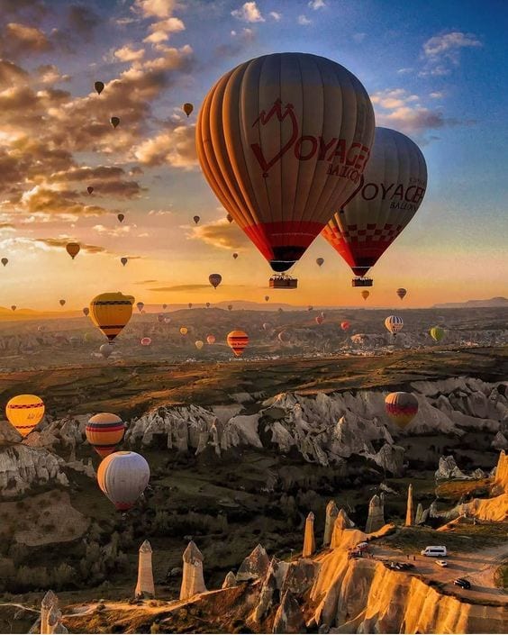 ComeToTurkiye's tweet photo. Kapadokya, #Nevşehir 
_______

Cappadocia, Nevşehir

#Turkey
#Türkiye https://t.co/EAG7zPwvxW