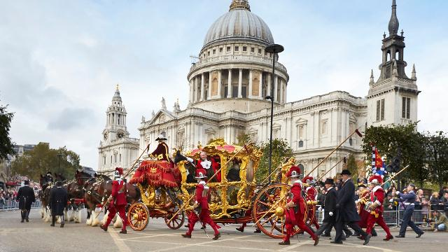 the most public display is the Lord Mayor's Show, a weird parade they do every year, which sort of refers to its true nature, as it's known as "The Corporation" and its history dates back to 1067