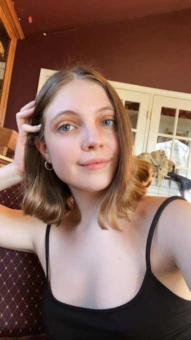 About to go live for the next couple of hours! Come say hi!! https://t.co/9PdP5yZ6FC