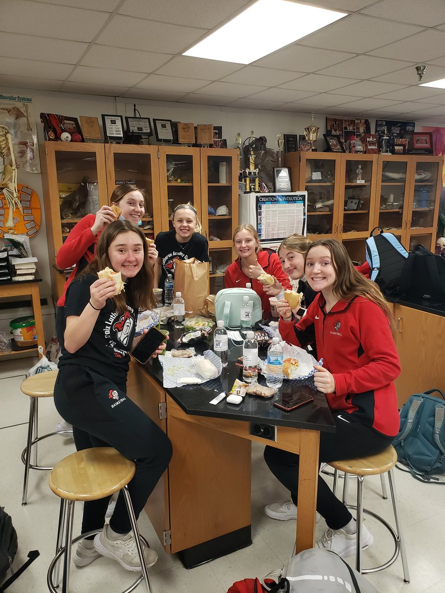 SCLGBB's tweet photo. Thank you to the Blue Ox Sandwich Factory in Burnsville for the pregame meal! #delicious https://t.co/0LjoVc6KDf