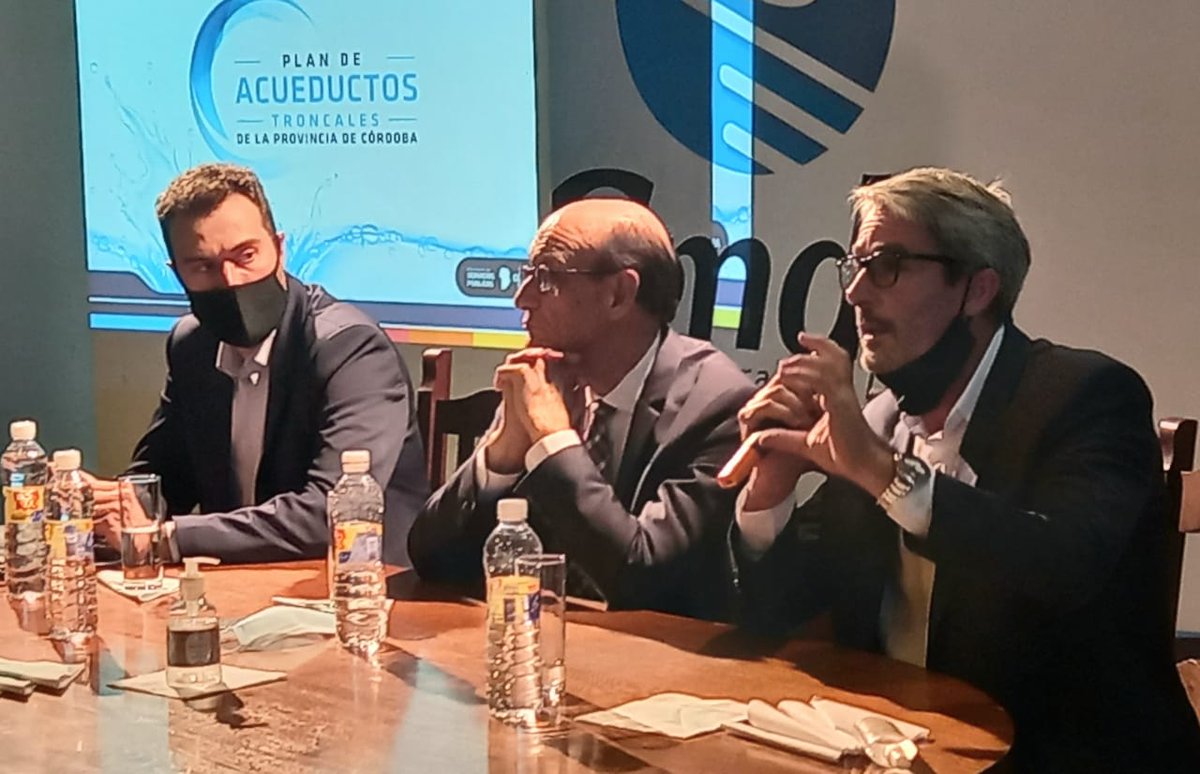 👉 El Pdte. de <a href="/LegislaturaCBA/">Legislatura de Córdoba</a>, <a href="/OscarGonzalezLC/">Oscar F. González</a> junto al Sec. de #RecursosHídricos, <a href="/CastelloEdgar/">Edgar Castelló</a> y el Vocal del <a href="/APRHI_CBA/">Adm. Provincial de Recursos Hídricos de Cba. 💦</a>, <a href="/Pablowzb/">Pablo Wierzbicki</a> presentaron y dieron detalles del Proyecto de Acueducto de Traslasierra, mega obra de infraestructura próxima a licitar.