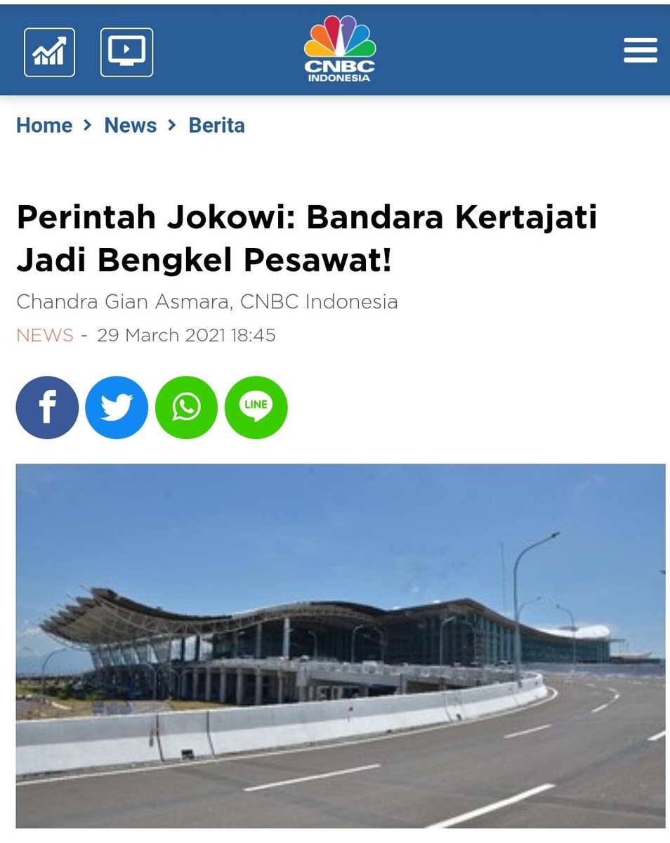 hipohan's tweet photo. 6/11/2017 : 5.000 hektar sawah jadi Bandara Kertajati.
29/3/2021 : Bandara sepi, lalu jadi bengkel.

Terus bgmana dengan beras yg seharusnya dipanen dr sawah tsb ? Ya impor lah, gitu aja kok gak ngerti ! 👀 https://t.co/6K63TErVFs