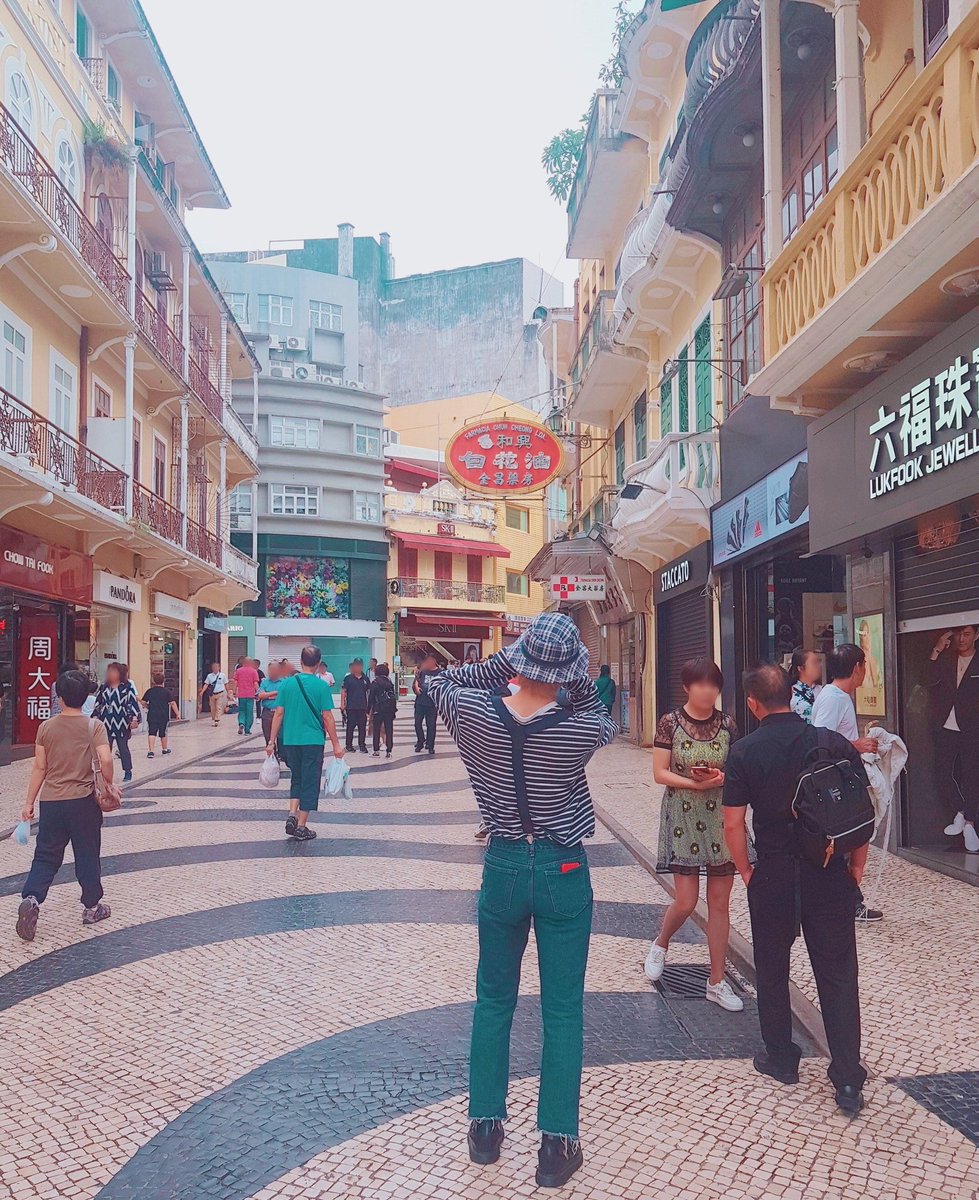 C8MPASS's tweet photo. [CLOUD 🌦]:
Hoy fui de paseo con Domie, porque necesitaba de aire y como me gusta que la vida tenga música de fondo, pues, tocó ir con el móvil escuchando @litanytheworld y feliz que existan #4MWITHLITANY porque son muy talentosas y trabajadoras. Y tendría ser
#TeamPerfectLove. https://t.co/QUxqXBKRXY