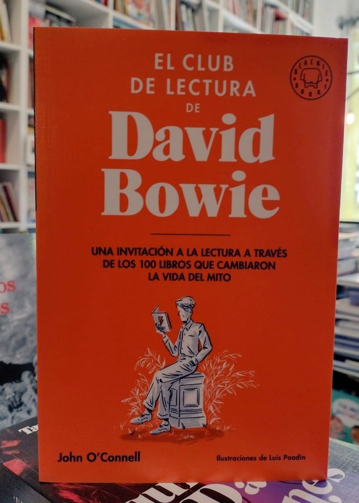 Librosdelparque's tweet photo. Tres años antes de morir, David Bowie reveló los 100 libros que habían forjado su carrera y cambiado su forma de ver el mundo. 
El club de lectura de David Bowie
John O'Connell 
Hasta el 4/5 👉🏻15% de descuento en todas las compras. 
➡️ https://t.co/wKwFQKt4YX https://t.co/3Krb3tp2by