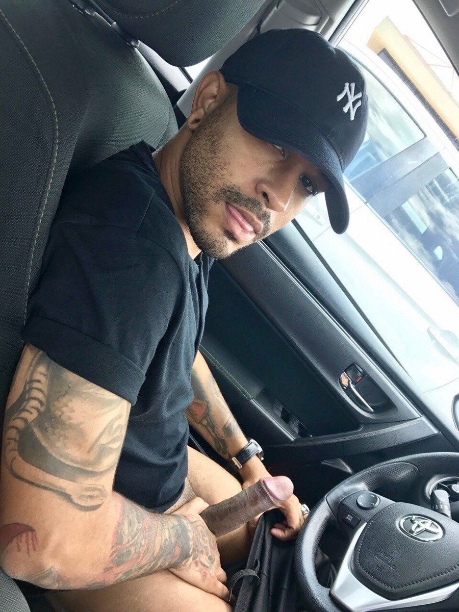 HotUnknownn's tweet photo. Would u ride with him?
#rt 🍆 https://t.co/XfGrYXzCPR