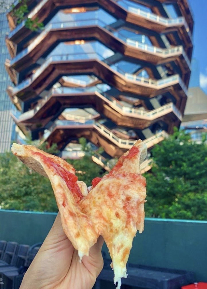 NeaExpress's tweet image. .@HudsonYardsNYC Parked every day 12pm-8pm 😍🍕**Vegan and Gluten free options available!!** #hudsonyards #nyceats #nyc #nycvegan