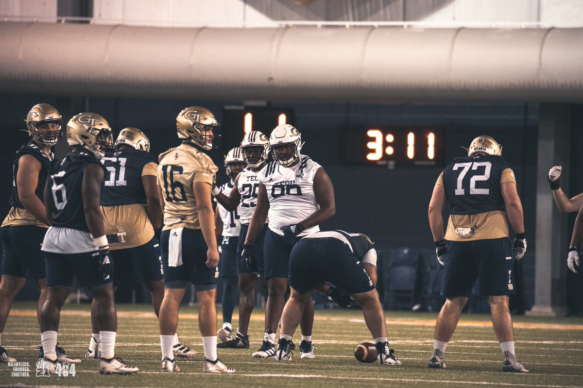 peery661's tweet photo. First college practice ✅ https://t.co/DvU0xUedwO