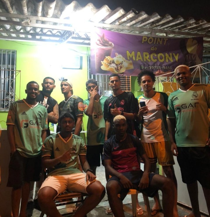 PointdoMarcony's tweet photo. Ontem presenteamos nossos parceiros do @MadibreReal com uma caixa de açaí, que estão de parabéns, jogaram muito durante o campeonato todo!
Que essa parceria se prolongue cada vez mais e traga bons frutos para ambos lados.
vamos com tudo no próximo campeonato💪💪♥️
#HalaMadrible https://t.co/3ObRa0Teha