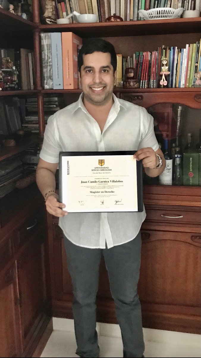 Juan Camilo Garnica Villalobos (@juancamilogarn6) on Twitter photo Meta cumplida 🎓🎓
El pasado y el futuro es tu creación, Gracias Dios por permitirme seguir creciendo en lo académico, recibir el título de Magister en Derecho q me otorga <a href="/sergioarboleda/">Sergio Arboleda</a> días en los que se conjugaron, esfuerzo, disciplina dedicación y perseverancia. Meta cumplida 🎓🎓
El pasado y el futuro es tu creación, Gracias Dios por permitirme seguir creciendo en lo académico, recibir el título de Magister en Derecho q me otorga <a href="/sergioarboleda/">Sergio Arboleda</a> días en los que se conjugaron, esfuerzo, disciplina dedicación y perseverancia.