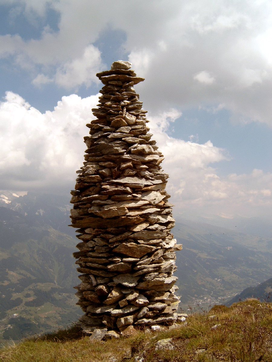 rawaz's tweet photo. Hello, I am a cairn in the middle and top of a mountain .... 

Source : https://t.co/c9yukxXRiiڕەوەز&amp;f=0&amp;d=2 https://t.co/hgWMsbChgl