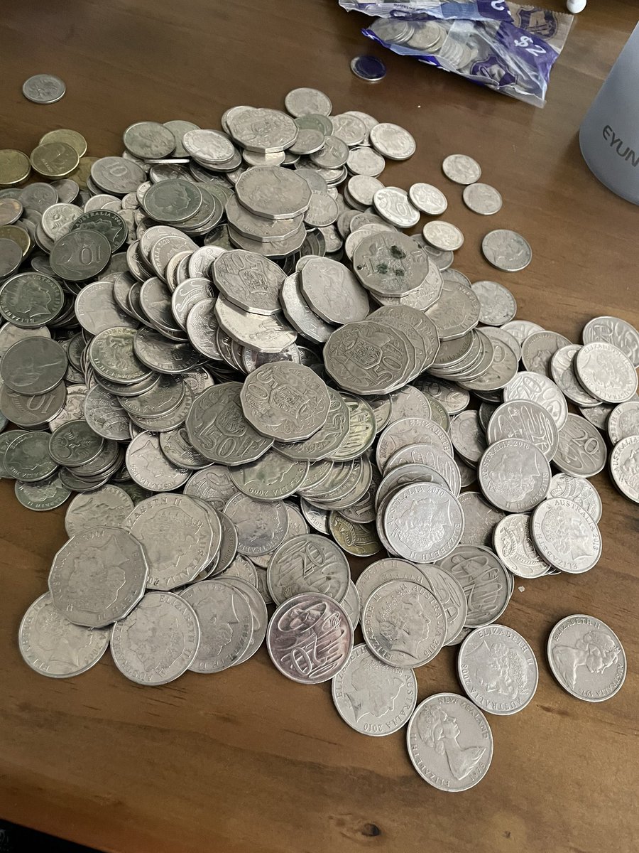 jamieschatz1's tweet photo. Sooo my almost 16 year old brother wanted money for his birthday...... happy birthday bro #KidsTheseDays #HappyCounting https://t.co/besLFGTwSu