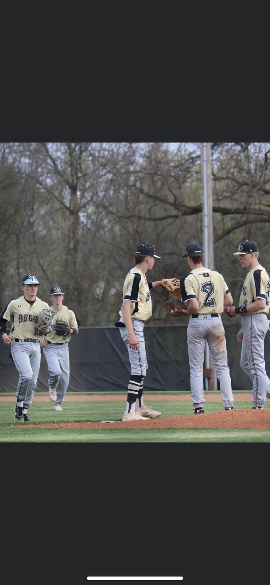 BaseballBeggs's tweet photo. Beggs 19 Henryetta 2
WP @DawsonBarrett6 0ER 3 hits, 6K’s. Offensive stars!! Er’body! @DawsonBarrett6 @gable_braden @JamesonRoss11 @andrew_duclos @Darieon64407116 https://t.co/ou6ICSFcyb