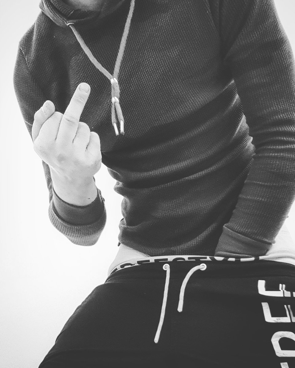 FetishAddictBen's tweet photo. J'ai beau être passif soumis, j'en ai pas l'apparence.
Plutôt viril, avec pas mal de force si on me test. https://t.co/pfrJ0ShyLn