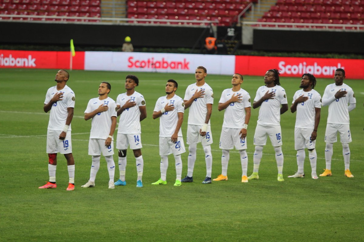 InvictosSomos's tweet photo. ➤ Líderes de grupo.
➤ Vencieron a USA en las semifinales. 
➤ Boleto sellado para Tokio 2020.
➤ No perdieron en tiempo regular en todo el torneo.
➤ Llevaron al límite a México en la final.

Qué Preolímpico firmaron los catrachos. 

📷 @FenafuthOrg

RESPETO PARA HONDURAS. https://t.co/XEIvpWAero