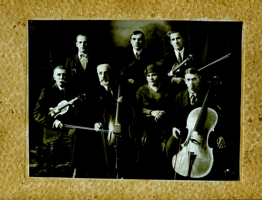 В потоке времени tweet media