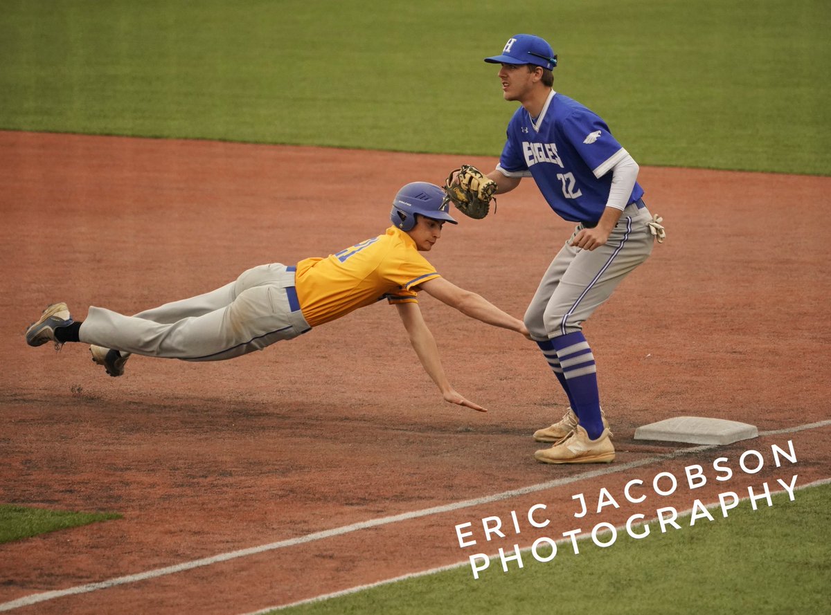 EJacobsonPhoto's tweet photo. @FordlandBSBL @FordlandEagles @CitizenPaper @scoreboardguy @OzarksOzone The Italian Stallion for the dive!
#eaglepride #fordlandbaseball #davidebracaglia #firstbase #nopickoffs #divedivedive #back #intheair #safe #baseball #sportsphotography #sonyalpha #sonya9 #sel100400gm #usballpark https://t.co/vILeqkU2td
