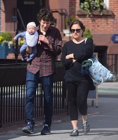now why is he holding that baby like robbie and his puppet from victorious