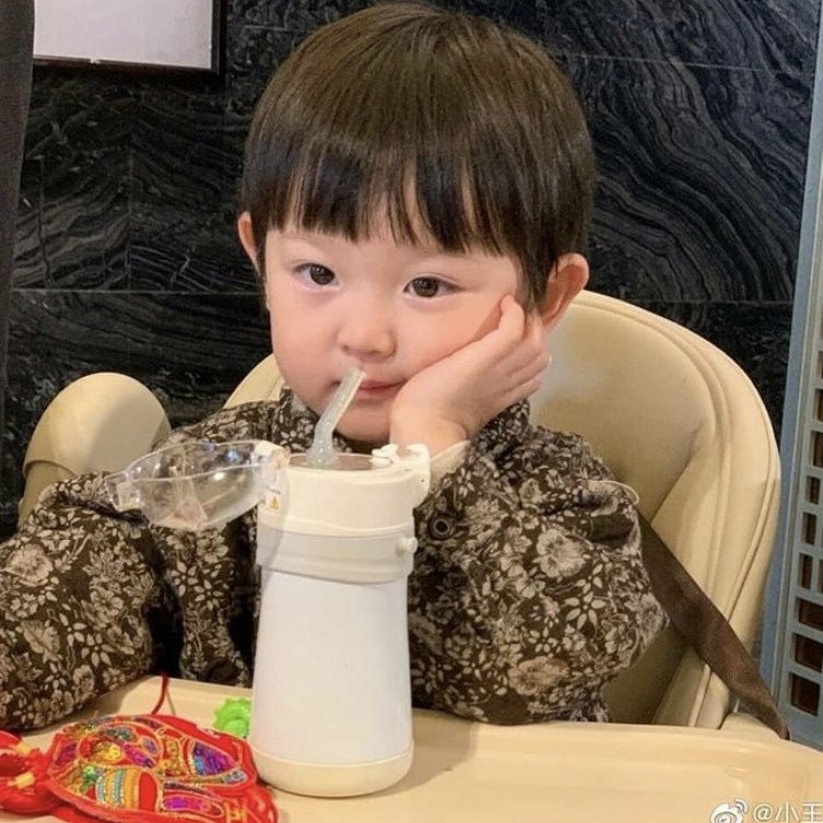 56baeks's tweet photo. "you miss daddy?"

"eung."

"i miss him too, bub. but we promised we'll wait for him, right? yuan promised daddy he'll wait daddy with a smile?"

"but papa... i miss daddy's stawbwewies. daddy—daddy always picks stawbwewies for yuan."

"of course daddy didn't forget about that." https://t.co/qb6vY2szgK