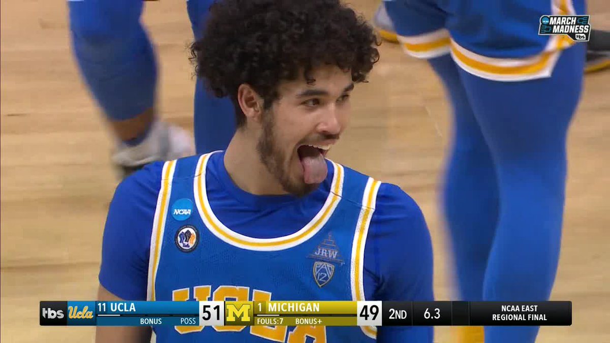 BleacherReport's tweet photo. FINAL FOUR BOUND 😛 @marchmadness https://t.co/GYsAMYOKyQ