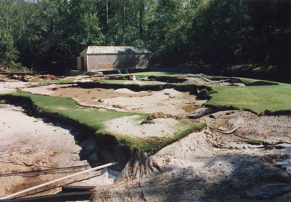 ScottMichaux's tweet photo. There are 8⃣ days until @TheMasters starts. In October 1990, 8½ inches of rain from tropical storms Marco &amp; Klaus caused severe flooding of Rae’s Creek that destroyed 11 &amp; 12 greens &amp; 13 tee and left nearly a foot of silt covering Amen Corner. It was perfect come April’s Masters. https://t.co/jMgnzhi2nW