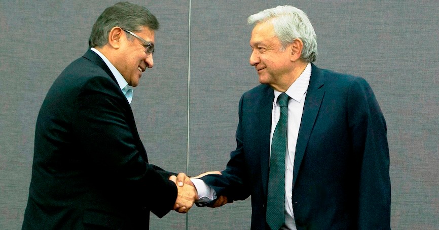 SNTE_Seccion_23's tweet photo. #SNTEconMéxico 👩‍🏫👨‍🏫
#SNTEconElPresidente 🇲🇽

🔴 El #SNTE encabezado por el Mtro Alfonso Cepeda Salas expresa su reconocimiento al Pdte. @lopezobrador_ ✔️ y ratifica su respaldo a las acciones de @GobiernoMX ✔️ en beneficio del país y el magisterio #SNTEunido ✅

#MensajeAlPueblo https://t.co/3vCoX4gWrx