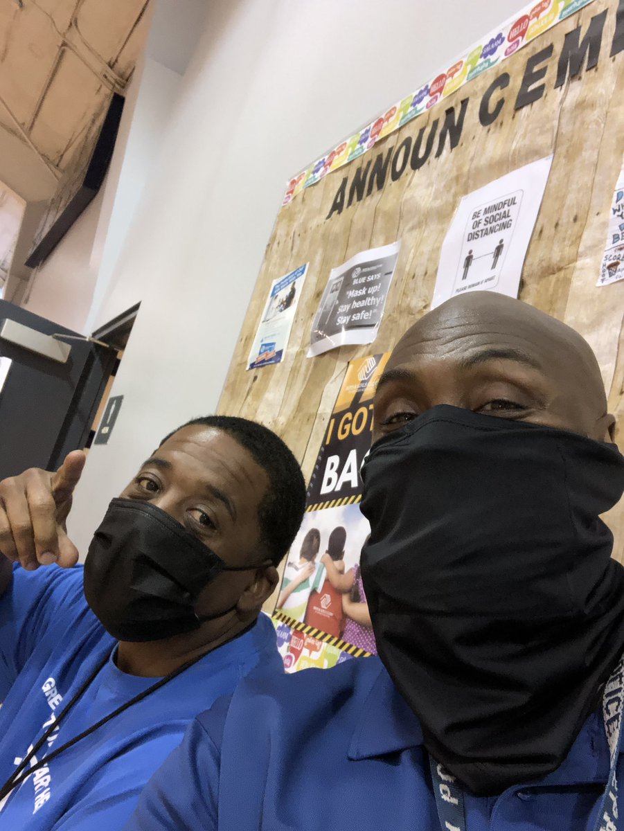 RaulCollins16's tweet photo. I am here @bgcghouston #Holthouse enjoying these young people giving them life pointers so that they stay on the right path. J is only in the 8th grade and nearly 6ft5in Tall. I hate COVID! @houstonpolice spreading#RelationalPolicing #PublicAffairs #CommunityServicesUnit Coach W https://t.co/VtjLYvagzW