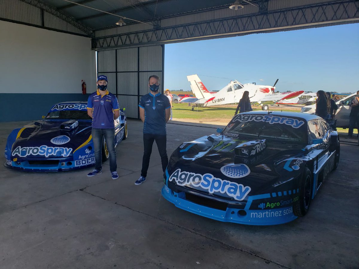 SquadraCanapino's tweet photo. @AgustinCanapino y @matiascanapino, junto a sus Chevrolet, participaron hoy de una hermosa jornada de capacitación e innovación a campo por parte de los amigos de @AgroSprayAR. ✅ 

¡Gracias por la invitación y el maravilloso momento compartido! 👏 https://t.co/LqTtvbyuQ4