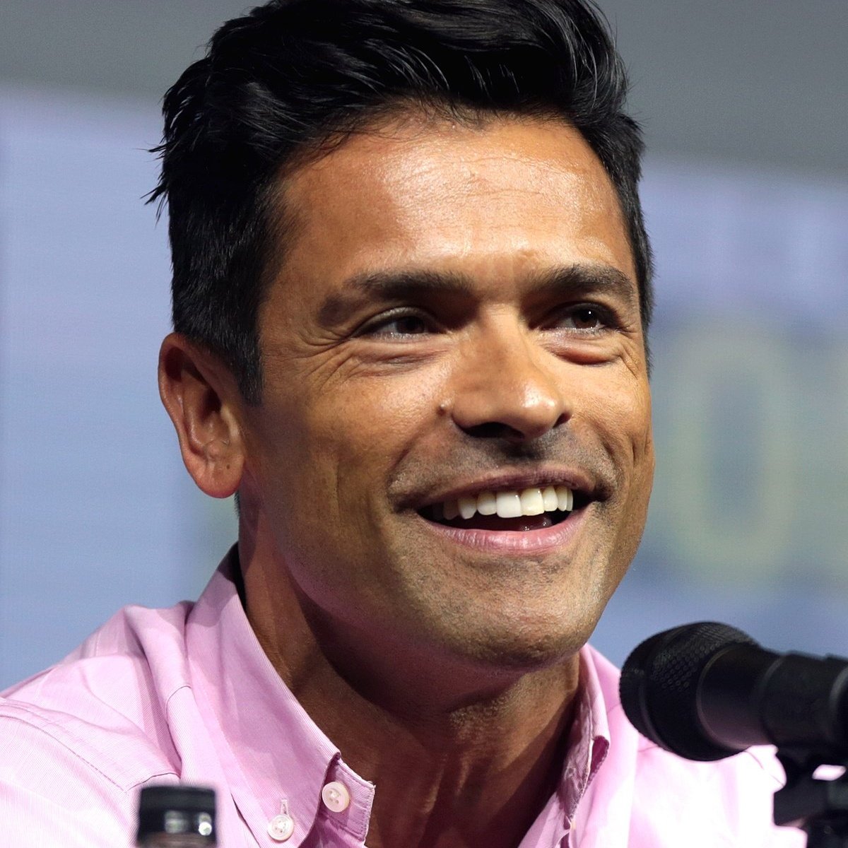 Happy birthday Mark Consuelos nosso odiado amado Hiram kkk 