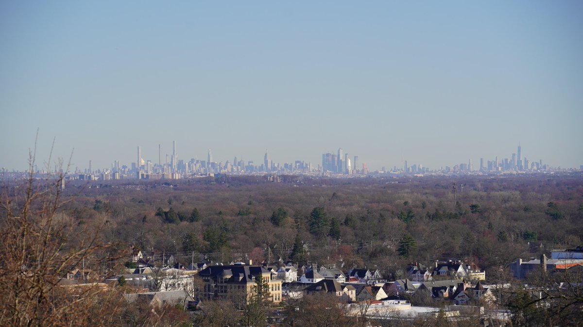 andrewthomas___'s tweet photo. The Heights of Ridgwood

#cityviews #nycskyline #njviews #njphotography #ridgewoodnj #bergencounty #northjersey #nyc #manhattan #spring #march #andrewthomasphotography

https://t.co/F3e8nUXX10 https://t.co/e7iTGBEdmn