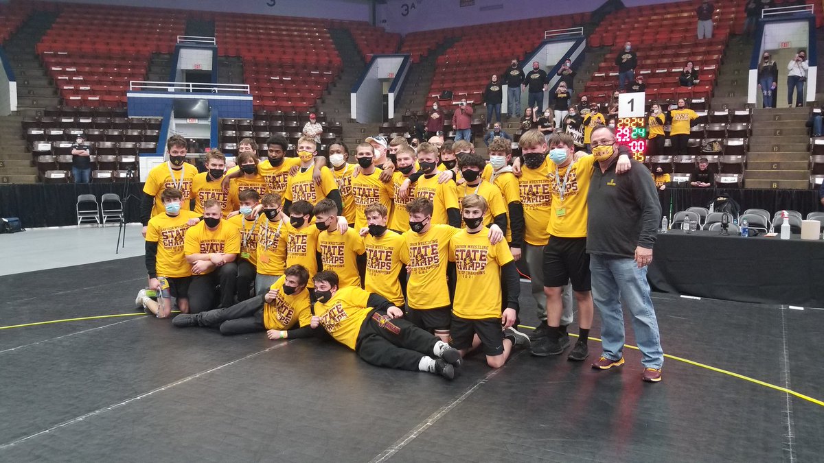 statechampsmich's tweet photo. Congratulations to Davison (@DHWrestling6) | 2021 Division 1 @MHSAA Team Wrestling State Champs.  First state title for the Cardinals since 2006.  @DavisonMade https://t.co/z0KpjY9214