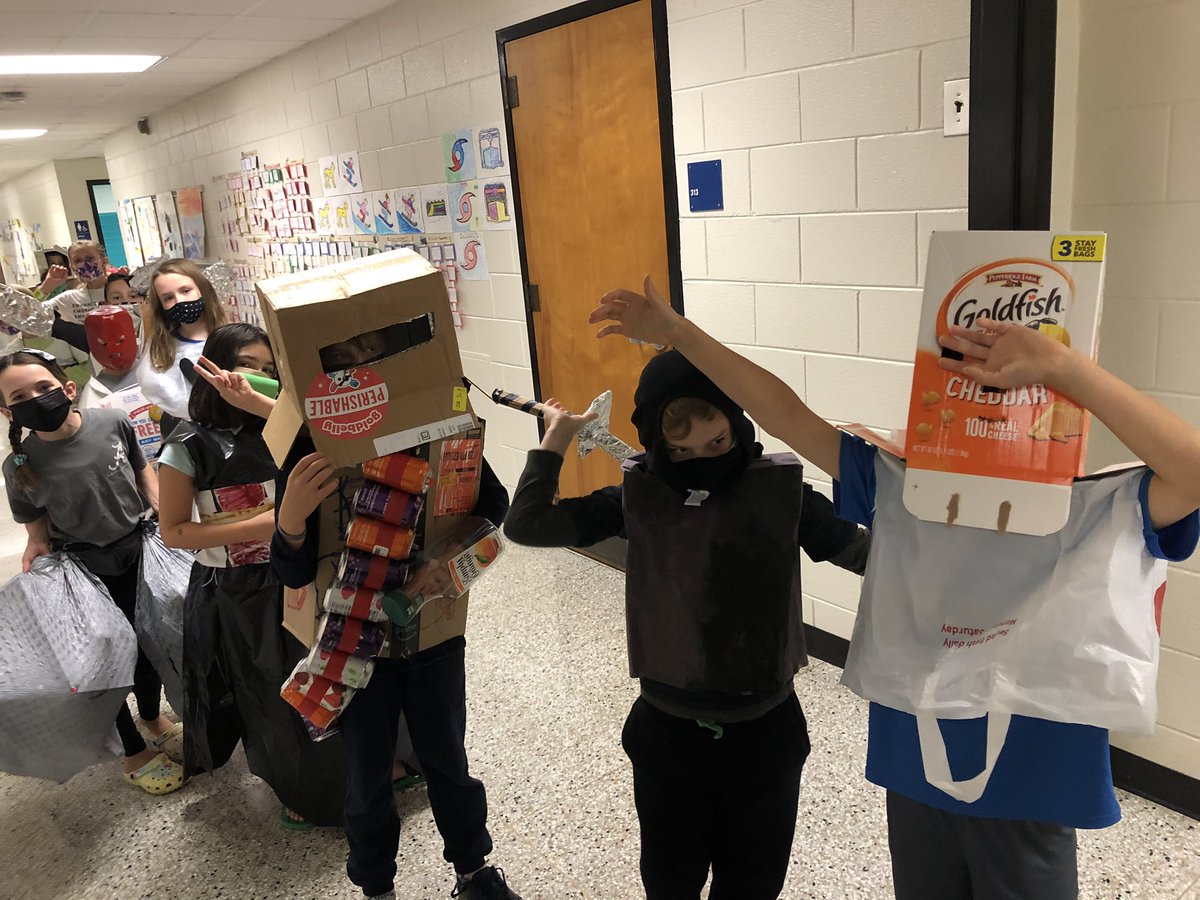 MPE_Frazier's tweet photo. Trashion Show 2021! So creative! @MPE_Mustangs https://t.co/lSxWchllCy