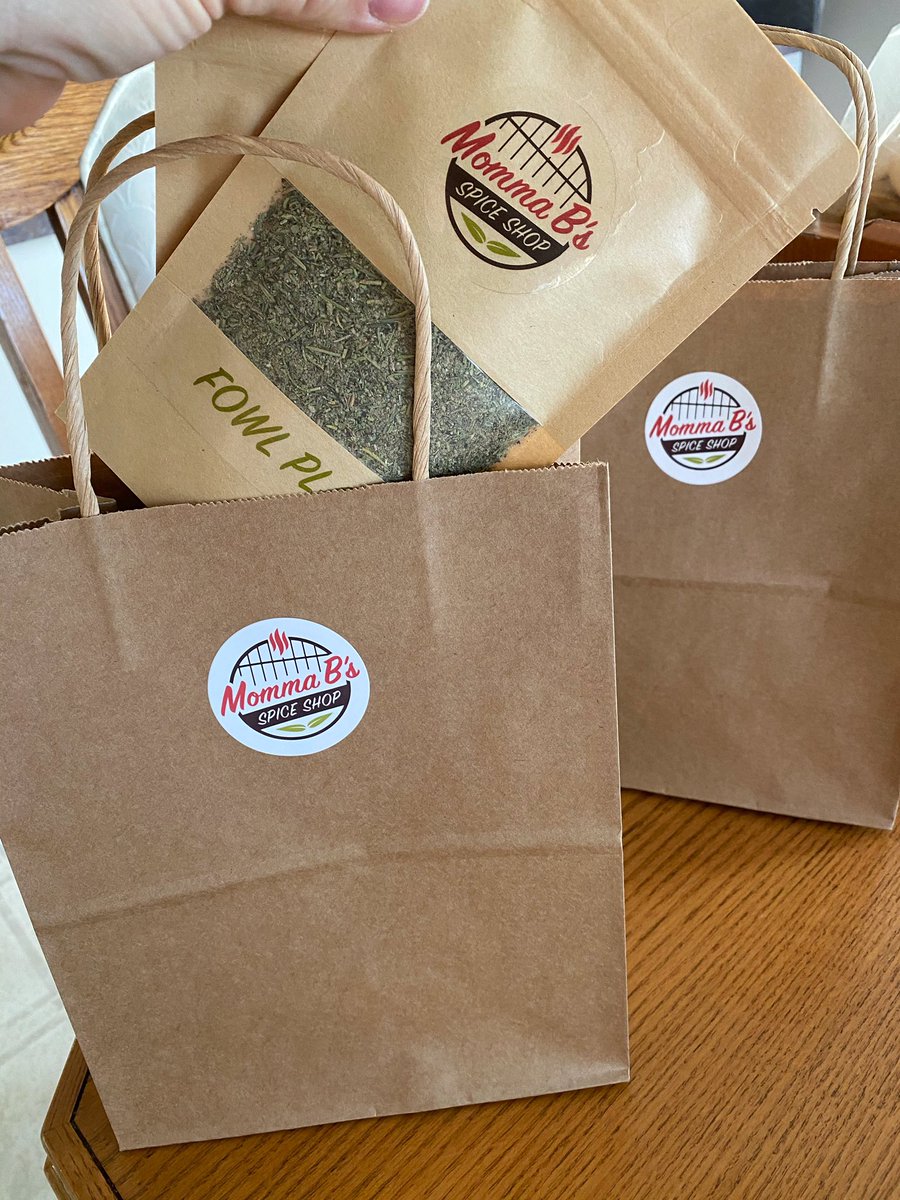 MommaBSpiceShop's tweet photo. Getting tonight’s local deliveries ready to go! If you’ve ordered in the last 48 hours watch your front step! #supportsmallbusiness #supportlocal #medhat #medicinehat #shopyxh #shoplocal #spices #spiceblends #seasoning #mommabs #mommabsspiceshop #freelocaldelivery https://t.co/wajgs9H12e