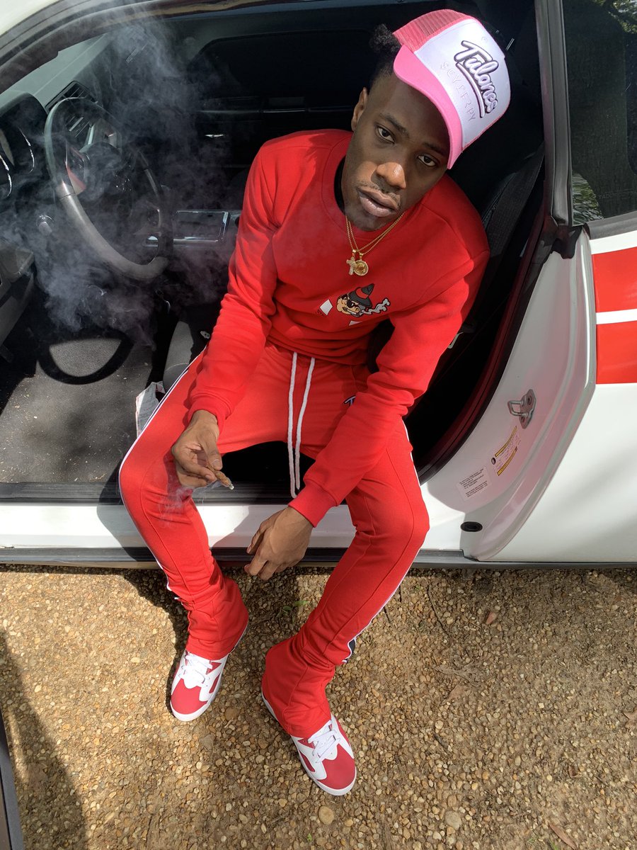 jackboy_juice's tweet photo. That broke 💩 like the virus 🦠 i  don’t wanna go near it 💰 https://t.co/NdlXRBCGBF