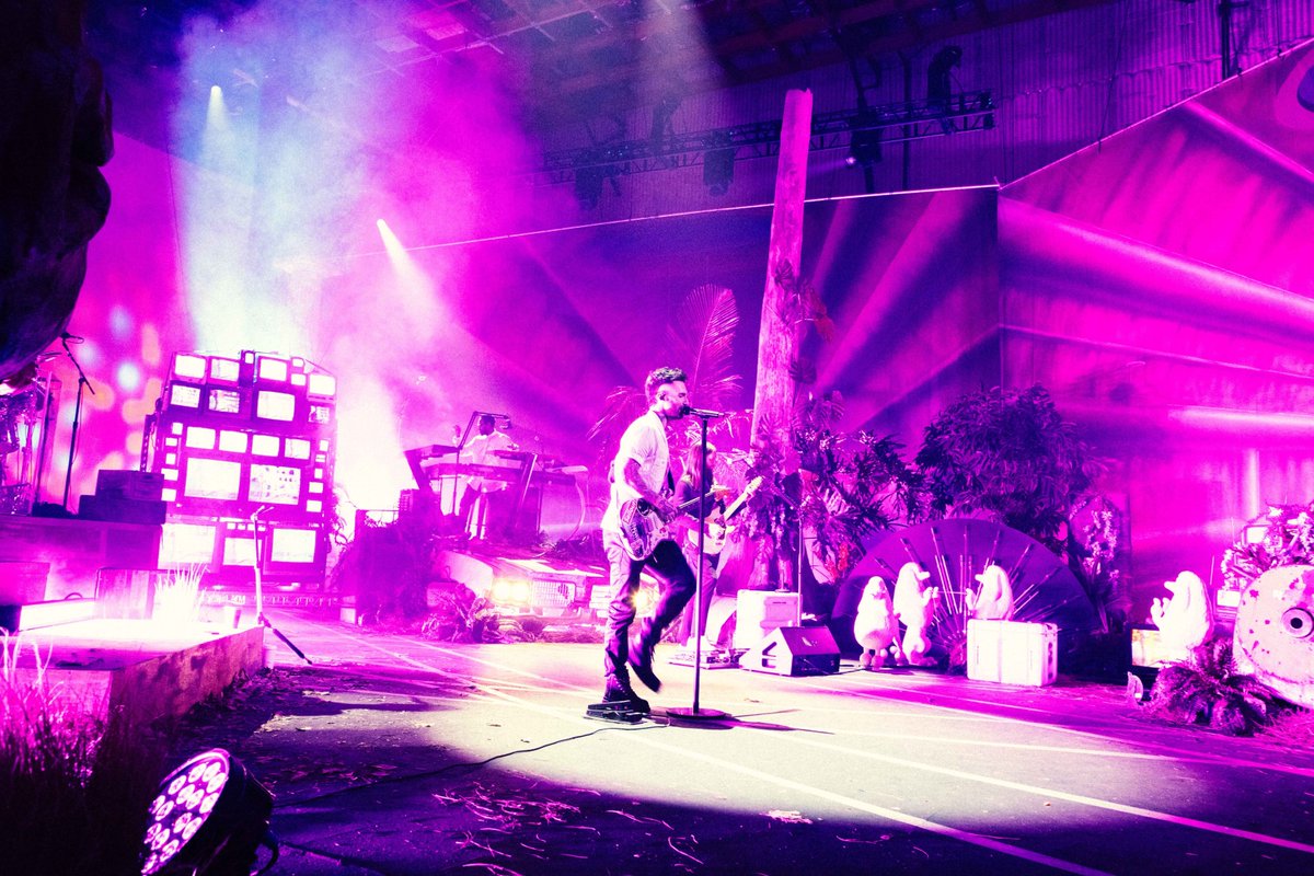 Maroon 5 Amex Unstaged Is Live Check Local Times For Air Time Tix T Co Pn04qjr094 Maroon 5 Amex Unstaged Is Live Check Local Times For Air Time Tix T Co Pn04qjr094
