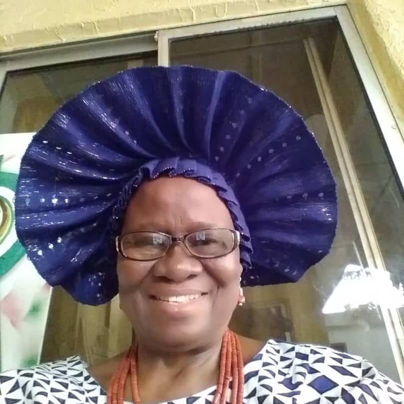 abaaye's tweet image. Who sat and watched my infant head,
When sleeping in my cradle bed,
And tears of sweet affection shed?
My Mother.

My mother, Olori Grace Faduyile, this is to wish you a very happy birthday.

You are a jewel indeed. 

Many happy returns of the day, Iye Dayo.