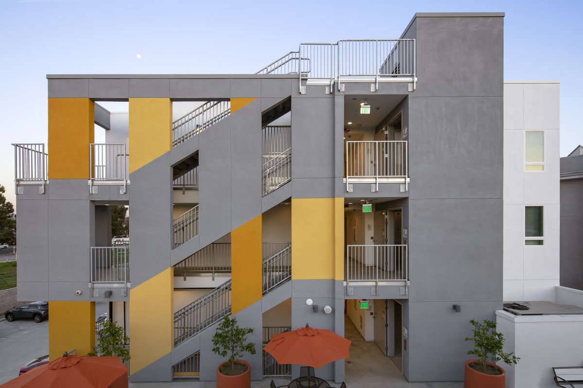 tac_arch's tweet photo. Metro @ Buckingham is complete! In addition to 103 #affordablehousing apartments for low-income seniors, the project provides amenities for life skills workshops, health and wellness classes, social support and cultural activities. #architecture #photography https://t.co/G1XQeZMDcV