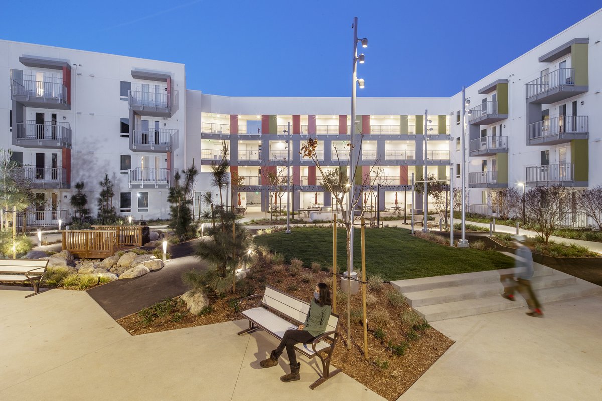 tac_arch's tweet photo. Metro @ Buckingham is complete! In addition to 103 #affordablehousing apartments for low-income seniors, the project provides amenities for life skills workshops, health and wellness classes, social support and cultural activities. #architecture #photography https://t.co/G1XQeZMDcV