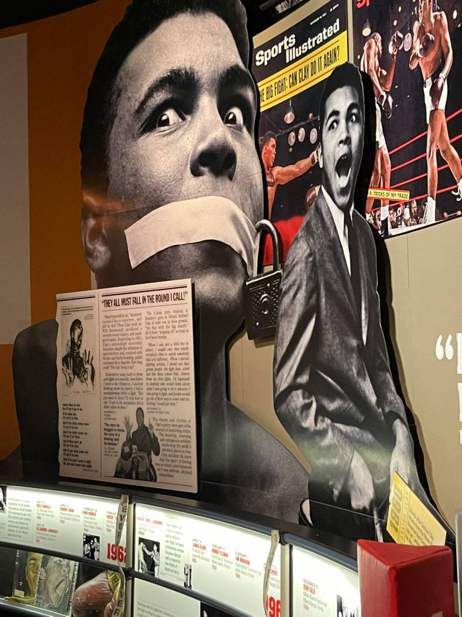 aatconline's tweet photo. What an amazing evening at the #MuhammadAliCenter!! A must visit and must go back!! #AATC2021 https://t.co/F2J4cCZNrr