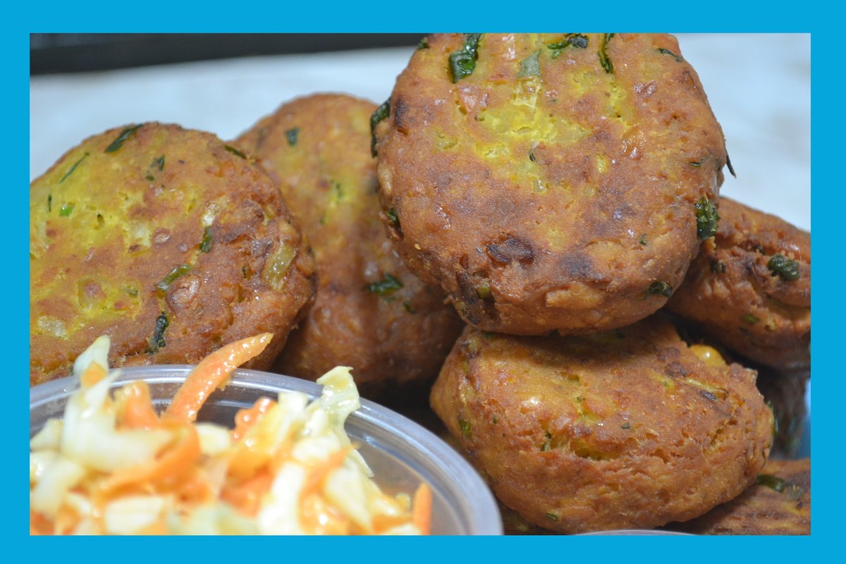manosalasazon's tweet photo. Este platillo es ideal para semana santa!
FALATEL! 
https://t.co/4duSmheYh6
#falafel #mediooriente #sincarne #garbanzo #tortitas #croquetas 
#semanasanta #cuaresma #samanasanta 
#curesma #brendamanosalasazon
 #cocina #receta #cocinas #recetas #rico #delicioso #facil 
#sencillo https://t.co/jYHF3qGoHg
