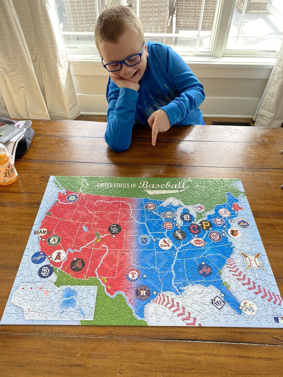 SJ_shaunjohn's tweet photo. Today’s second-spring-break-in-a-pandemic adventure: finishing up a puzzle, a fancy @littlecaesars picnic, and some ice cream. 🧩🍕🧺🍨 #Staycation #PandemicSpringBreak https://t.co/5kRCsLeUFa