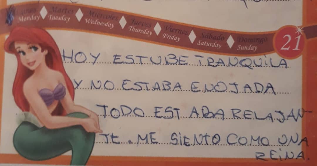 ChirimboteEd's tweet photo. Tuviste un día estresante? Acá las reinas ya estamos aprendiendo a relajar!
(Descripción: hoja de diario íntimo con dibujo de la sirenita que dice "Hoy estuve tranquila y no estaba enojada. Todo estaba relajante. Me siento una reina")
#queridodiario
#diariointimo #adolescentes https://t.co/pFfxbMaR2x