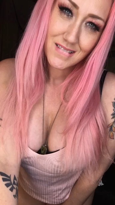 Feeling like a good girl https://t.co/mmU2FkDll9 https://t.co/JLHOIlUYVz